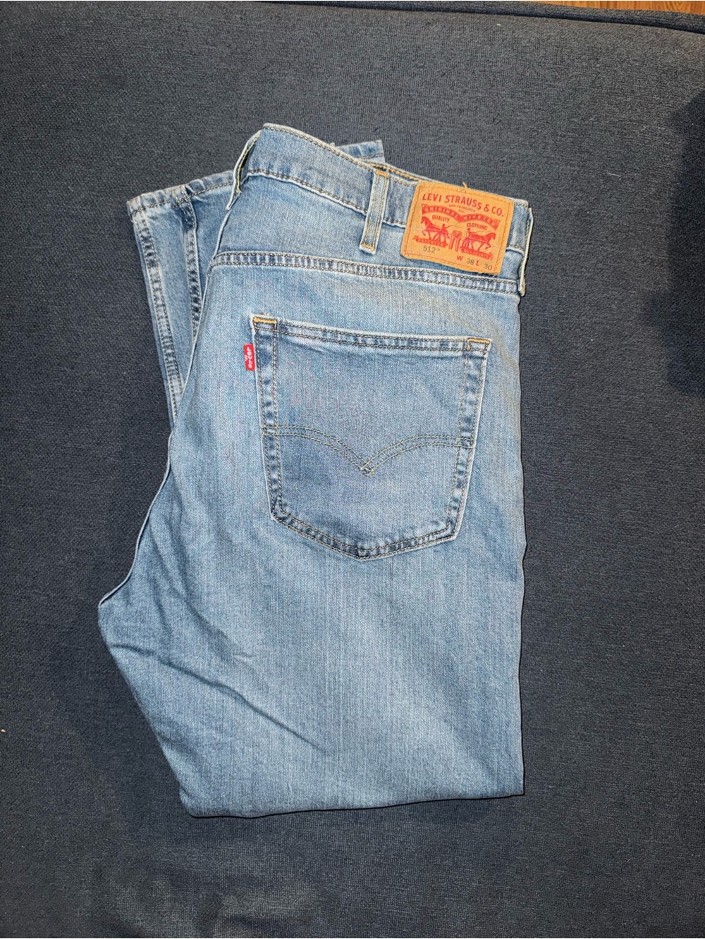 Levi's Men's Light Blue Relaxed Fit Denim Jeans